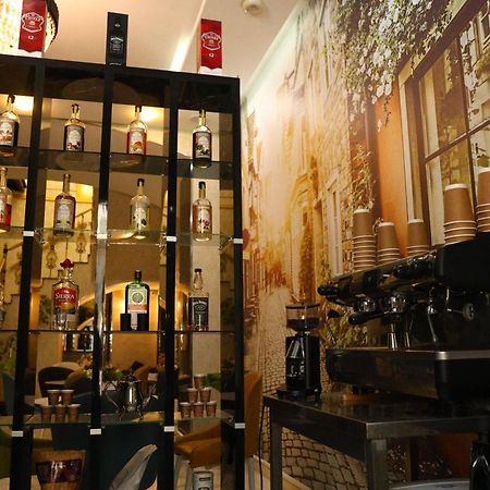 Dionis Coffee Shop Hotel باكو المظهر الخارجي الصورة