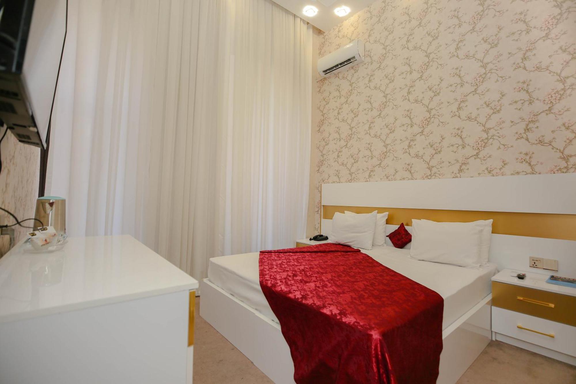 Dionis Coffee Shop Hotel باكو المظهر الخارجي الصورة